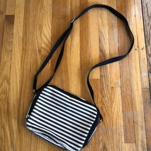 Cute Thirty-One crossbody purse